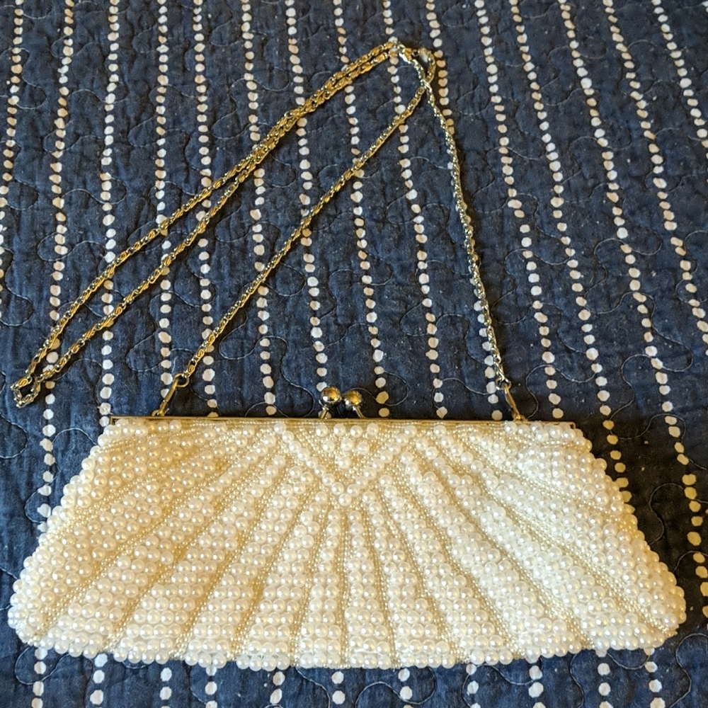 Pearl studded clutch, great for special events!